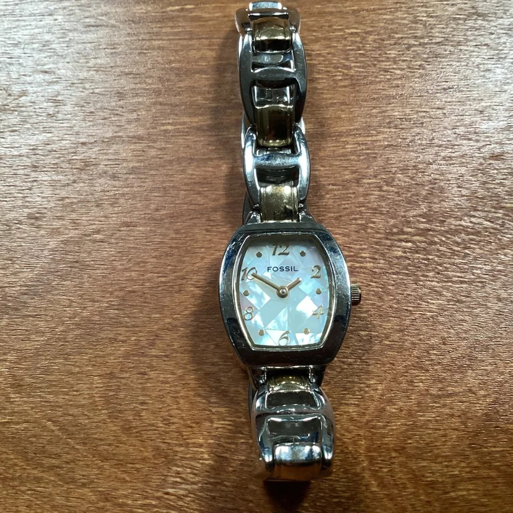 Fossil Women’s Watch ES 1427 MOP Mosaic Silver Gold-tone 20 mm